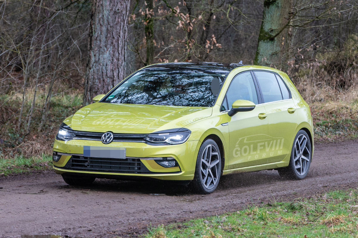 VW Golf 8 - bei Testfahrten erwischt