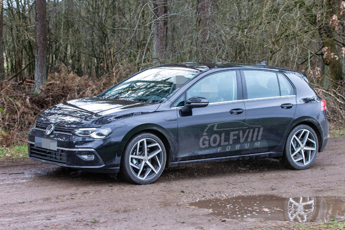 VW Golf 8 - bei Testfahrten erwischt