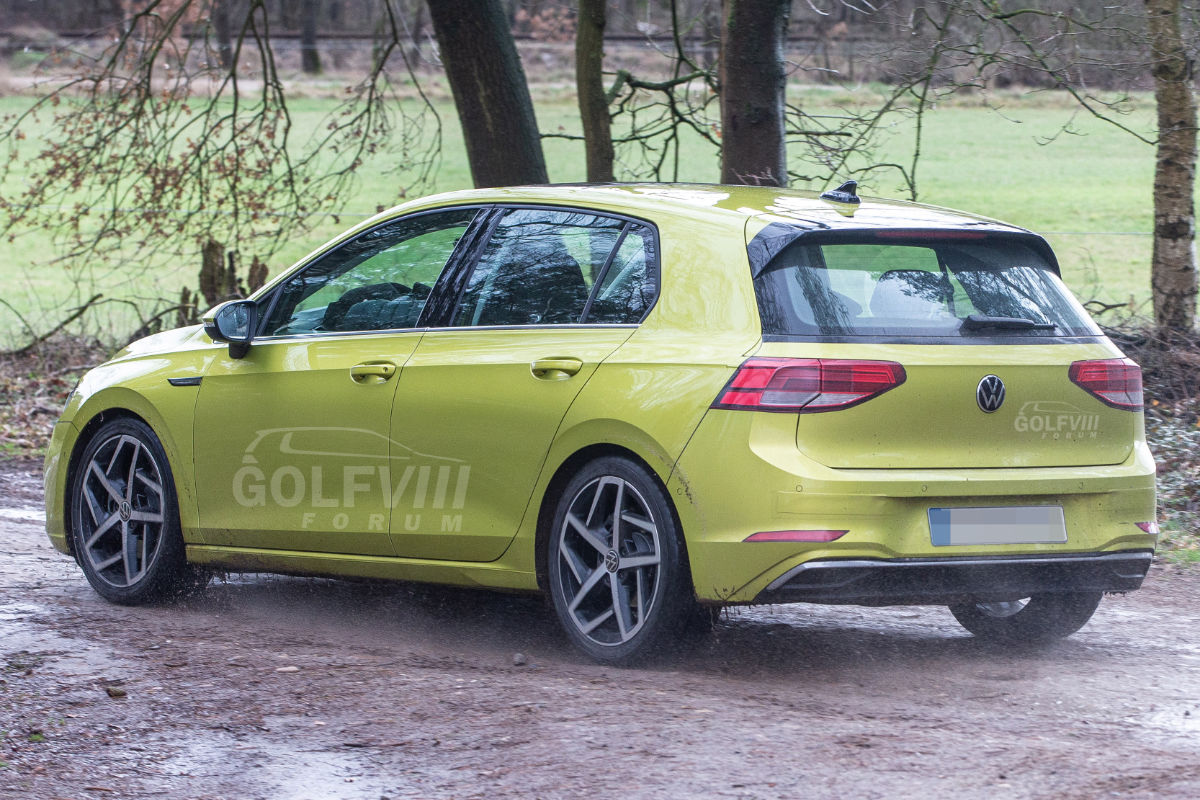 VW Golf 8 - bei Testfahrten erwischt