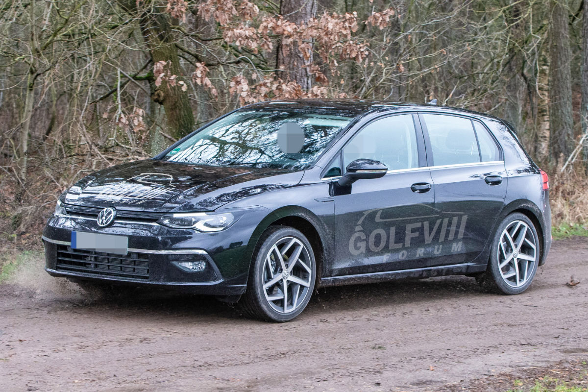 VW Golf 8 - bei Testfahrten erwischt