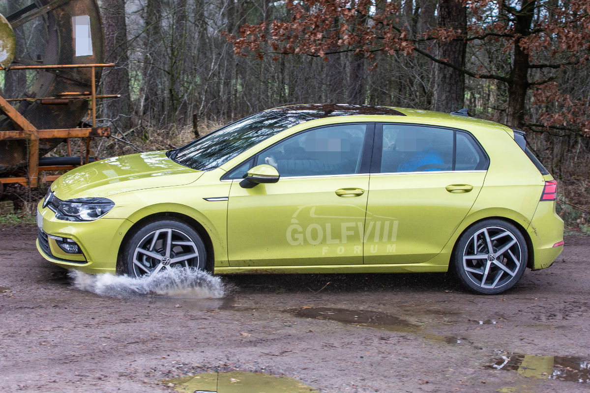 VW Golf 8 - bei Testfahrten erwischt