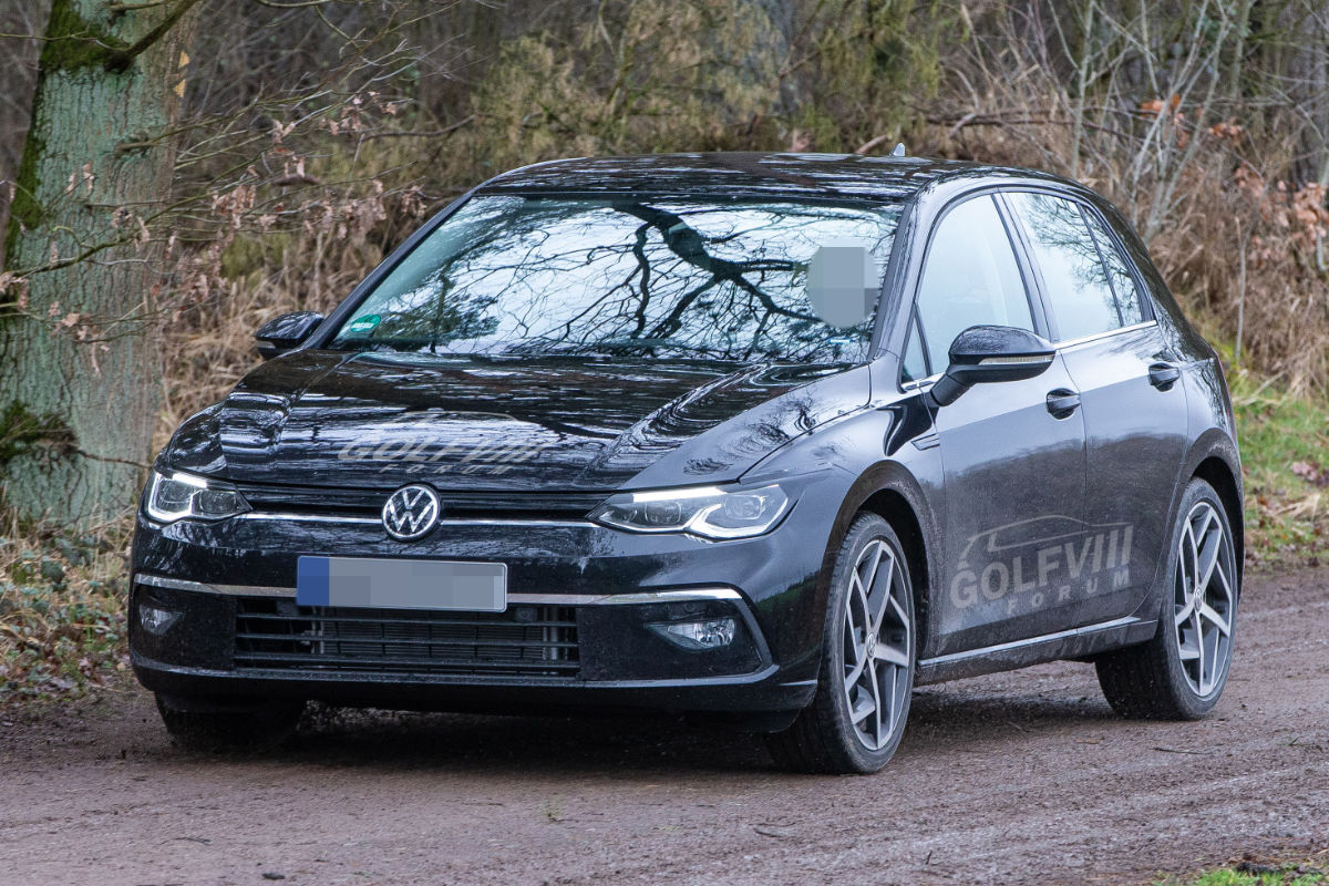 VW Golf 8 - bei Testfahrten erwischt