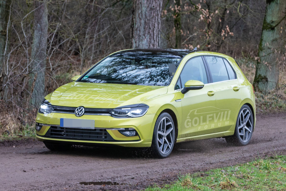 VW Golf 8 - bei Testfahrten erwischt